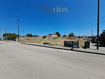 Terreno para Venda em São João Baptista e Santa Maria dos Olivais