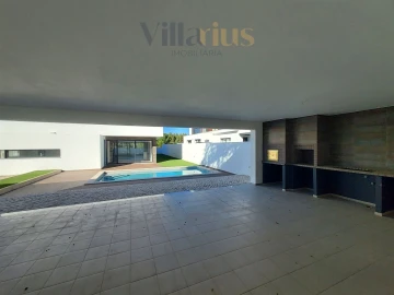 Moradia T5 para Venda em Nossa Sra de Fatima