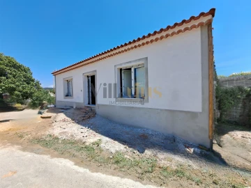 Moradia T3 para Venda em Olalhas