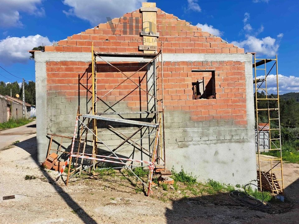 Moradia T3 para Venda em Olalhas Foto 7