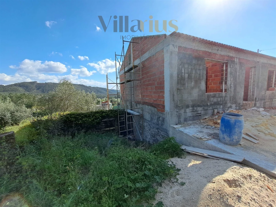 Moradia T3 para Venda em Olalhas Foto 11