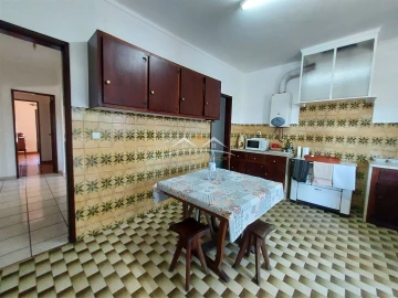 Moradia T4 para Venda em Madalena e Beselga
