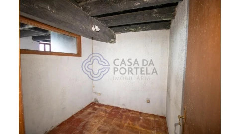 Moradia T6 para Venda em Mafamude e Vilar do Paraíso