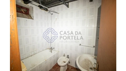 Moradia T6 para Venda em Mafamude e Vilar do Paraíso