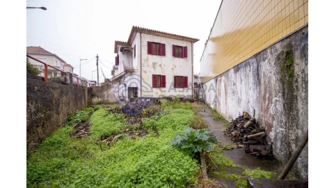 Moradia T6 para Venda em Mafamude e Vilar do Paraíso