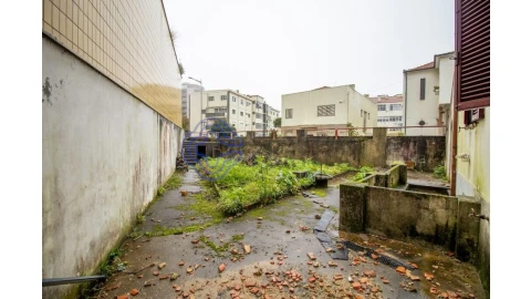 Moradia T6 para Venda em Mafamude e Vilar do Paraíso