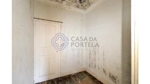 Moradia T6 para Venda em Mafamude e Vilar do Paraíso