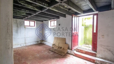 Moradia T6 para Venda em Mafamude e Vilar do Paraíso