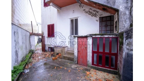 Moradia T6 para Venda em Mafamude e Vilar do Paraíso