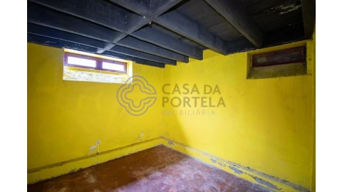 Moradia T6 para Venda em Mafamude e Vilar do Paraíso
