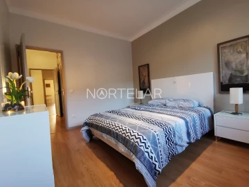 Apartamento T3 para Venda em Póvoa de Varzim, Beiriz e Argivai