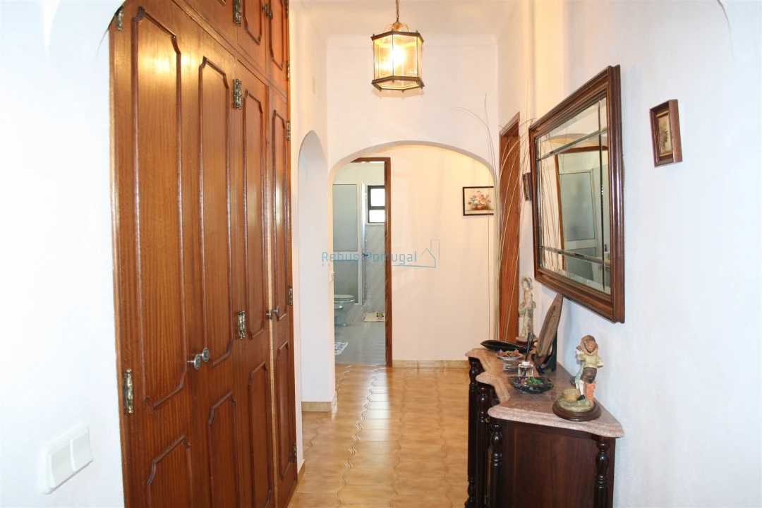 Moradia T3 para Venda em Santa Barbara de Nexe Foto 19