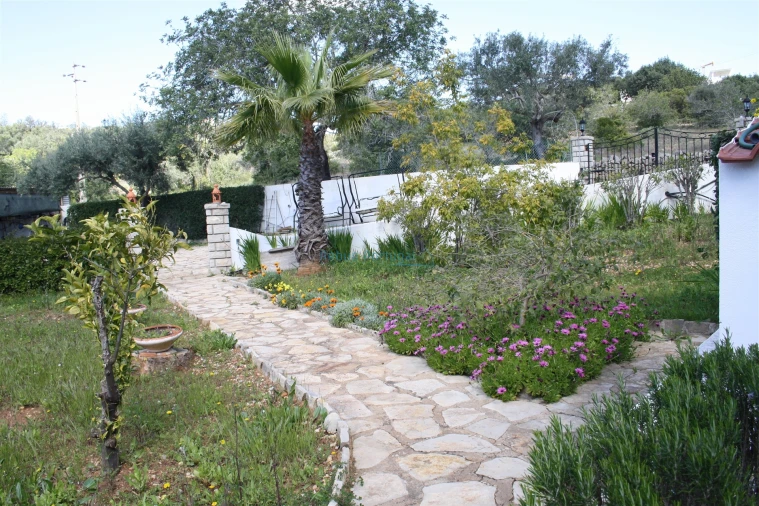 Moradia T3 para Venda em Santa Barbara de Nexe Foto 21