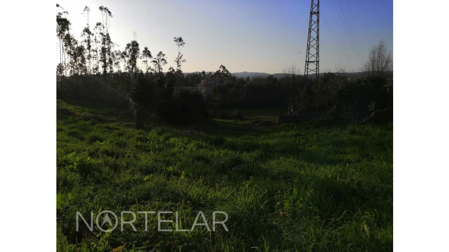 Terreno Misto para Venda em Fradelos