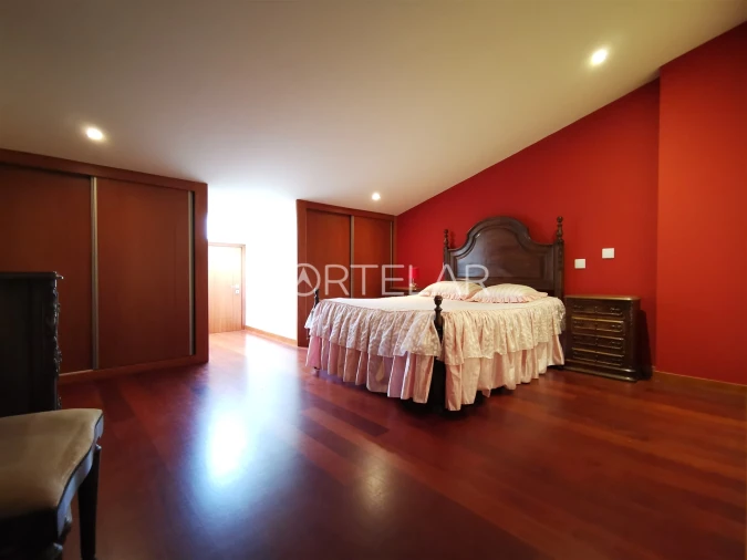 Moradia T4 para Venda em Póvoa de Varzim, Beiriz e Argivai Foto 3