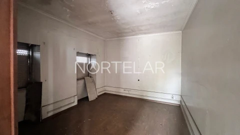 Moradia T8 para Venda em Bougado (São Martinho e Santiago)