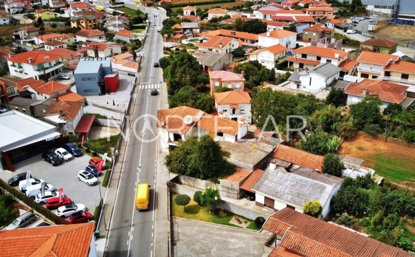 Moradia T8 para Venda em Bougado (São Martinho e Santiago) Foto 6