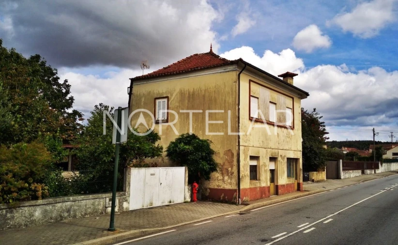 Moradia T8 para Venda em Bougado (São Martinho e Santiago)