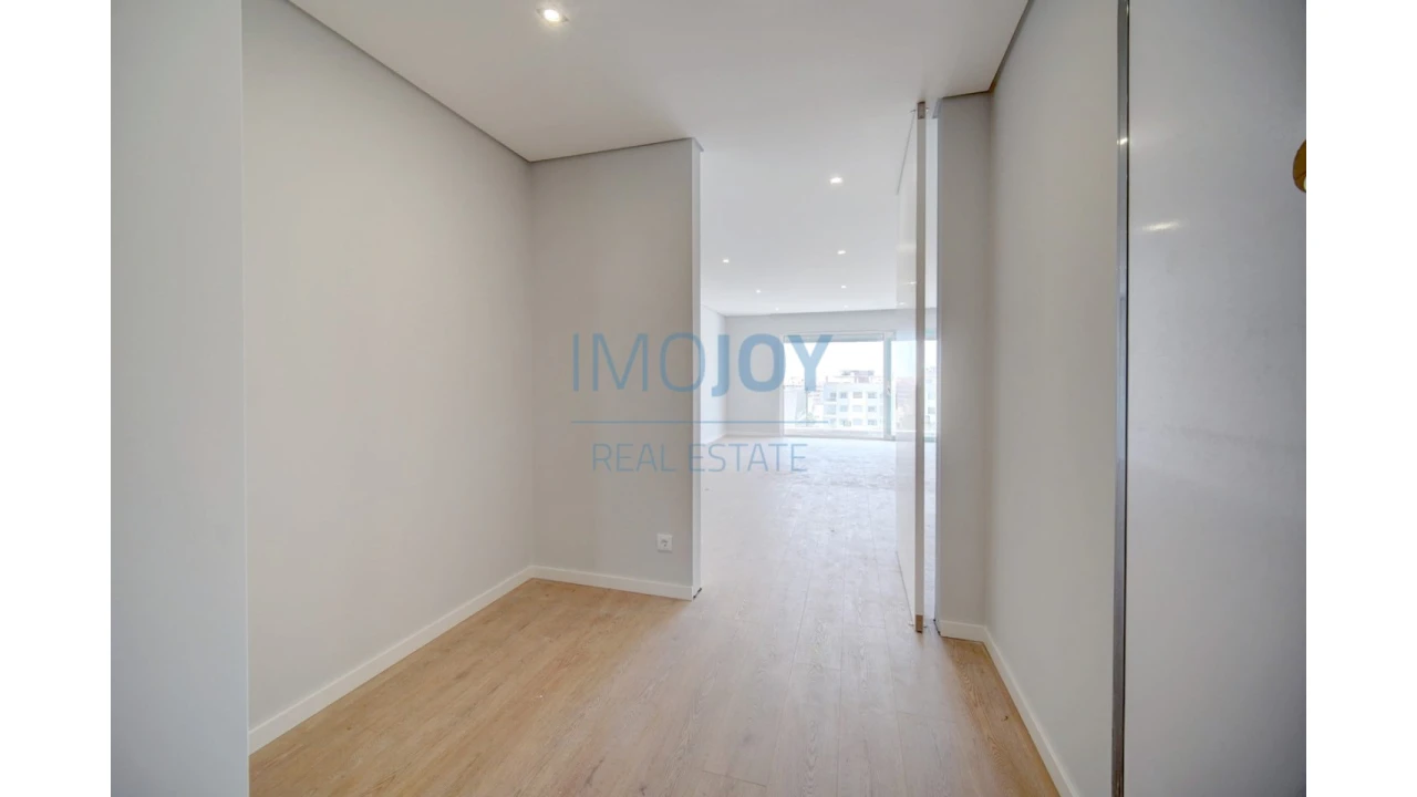 Apartamento T3 para Venda em Carcavelos e Parede Foto 20