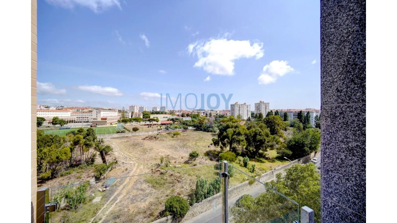Apartamento T3 para Venda em Carcavelos e Parede Foto 37
