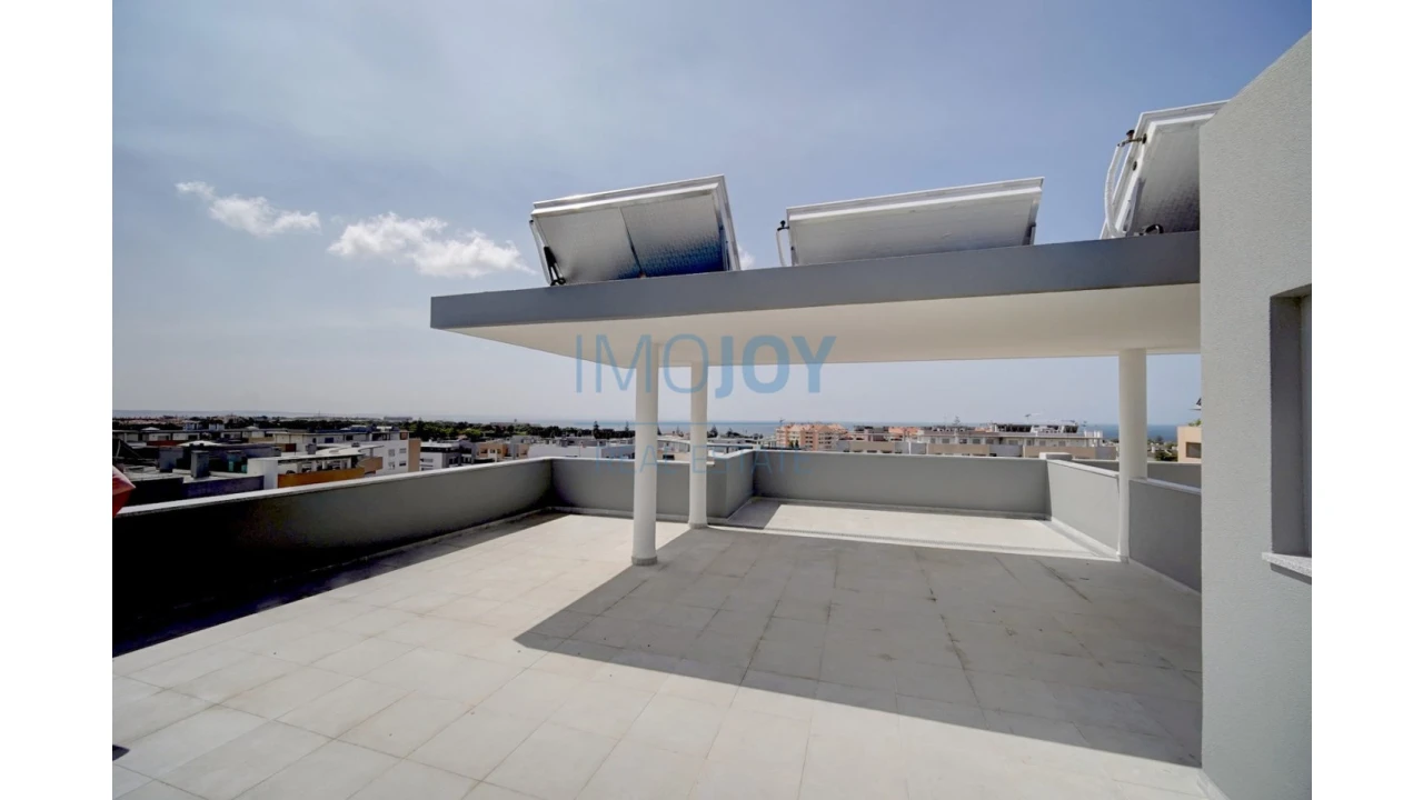 Apartamento T3 para Venda em Carcavelos e Parede Foto 2