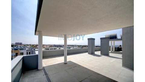 Apartamento T3 para Venda em Carcavelos e Parede