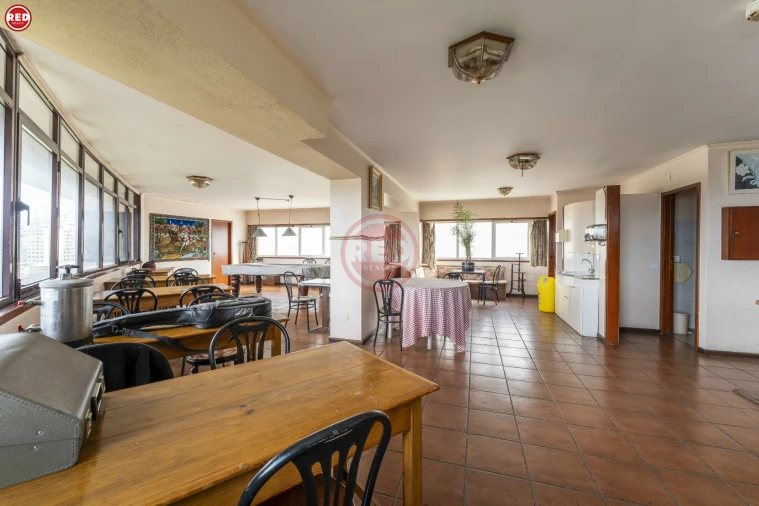 Negócio para Venda em Mafamude e Vilar do Paraíso Foto 4