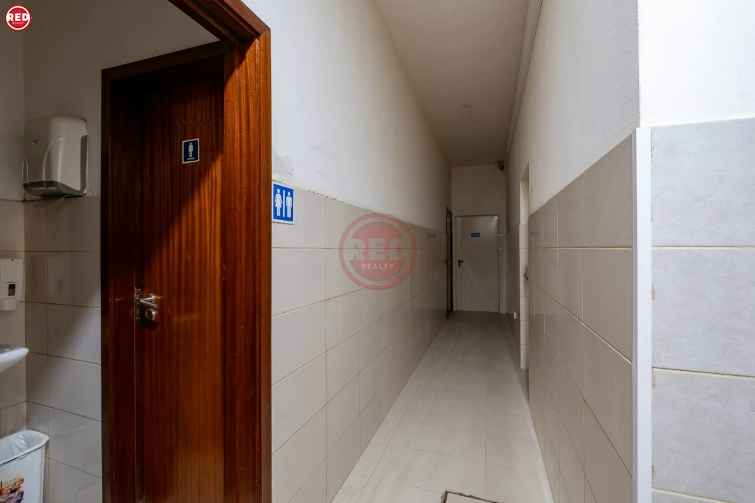 Loja para Venda em Mafamude e Vilar do Paraíso Foto 4