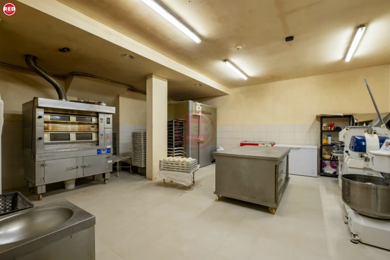 Loja para Venda em Mafamude e Vilar do Paraíso Foto 10