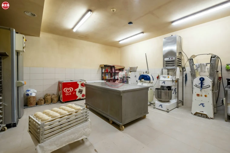 Loja para Venda em Mafamude e Vilar do Paraíso Foto 9