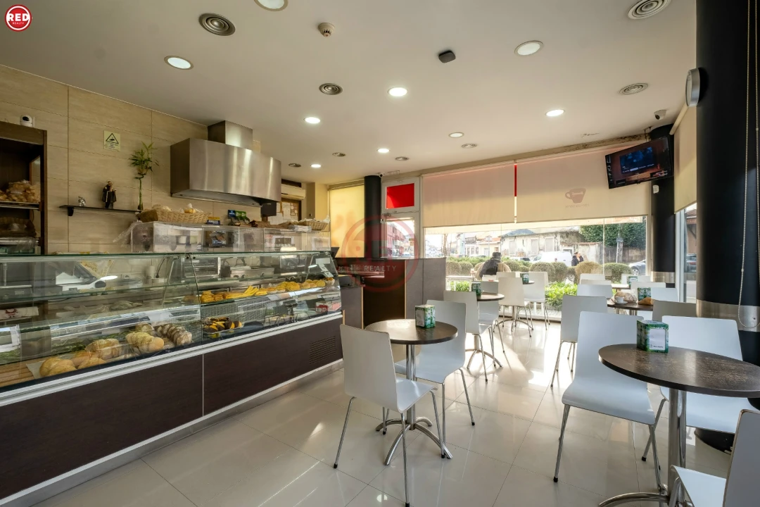 Loja para Venda em Mafamude e Vilar do Paraíso Foto 1