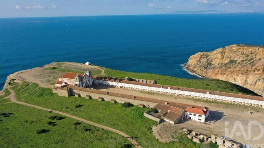 Moradia T2 para Venda em Sesimbra (Castelo) Foto 16