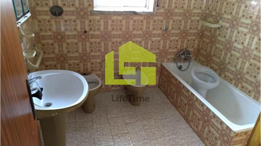 Moradia T5 para Venda em Montalvo Foto 8