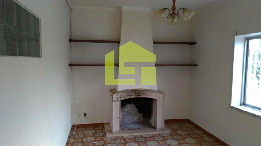 Moradia T5 para Venda em Montalvo Foto 4