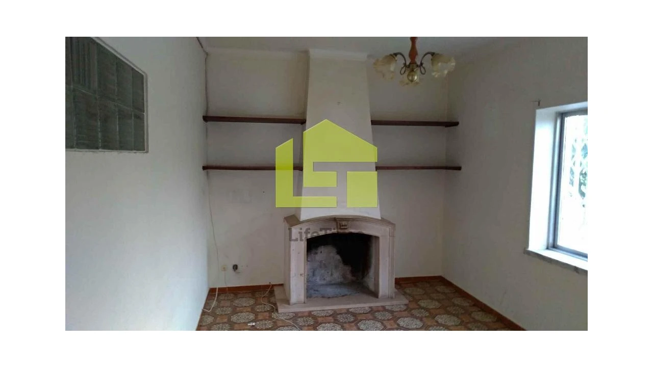 Moradia T5 para Venda em Montalvo Foto 4