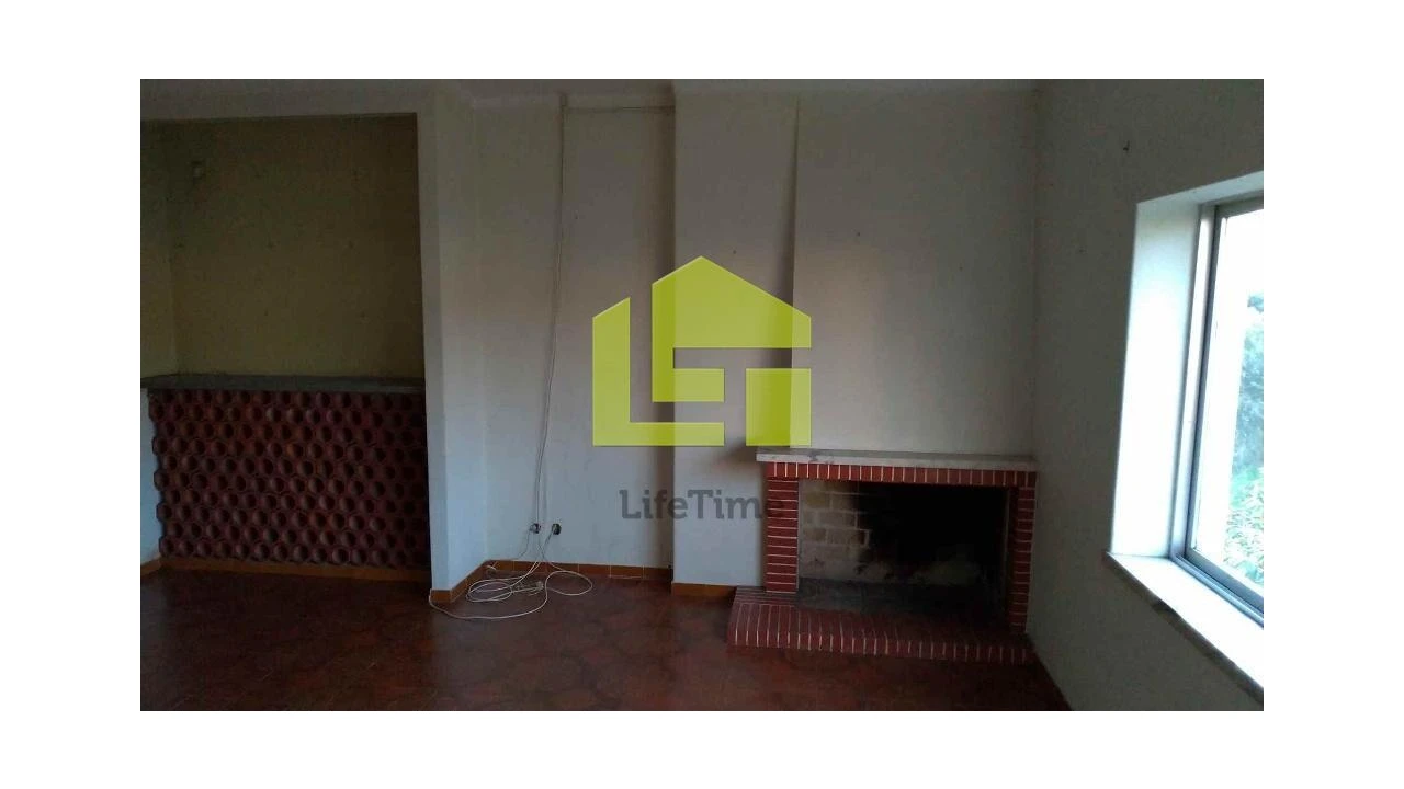 Moradia T5 para Venda em Montalvo Foto 5