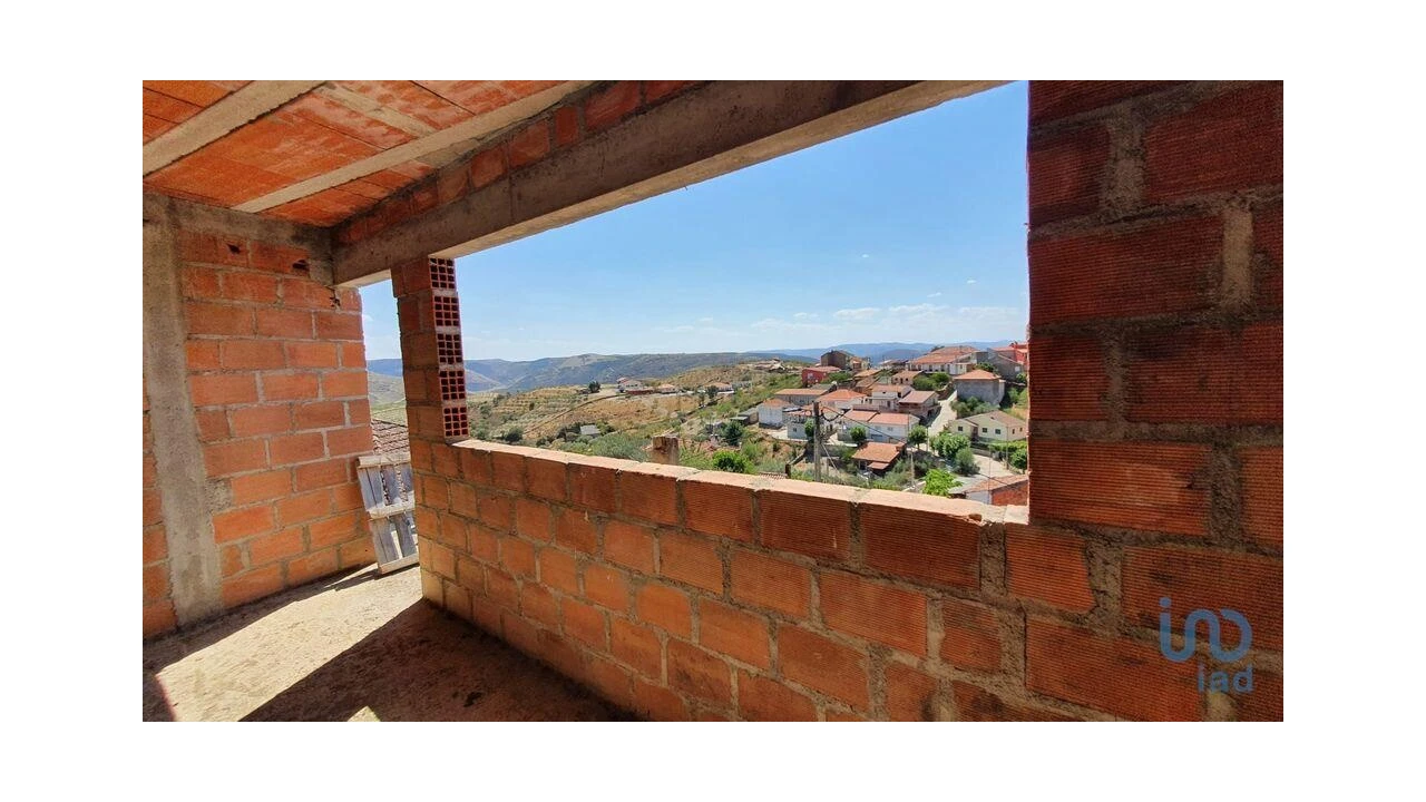 Moradia T3 para Venda em Açoreira Foto 5