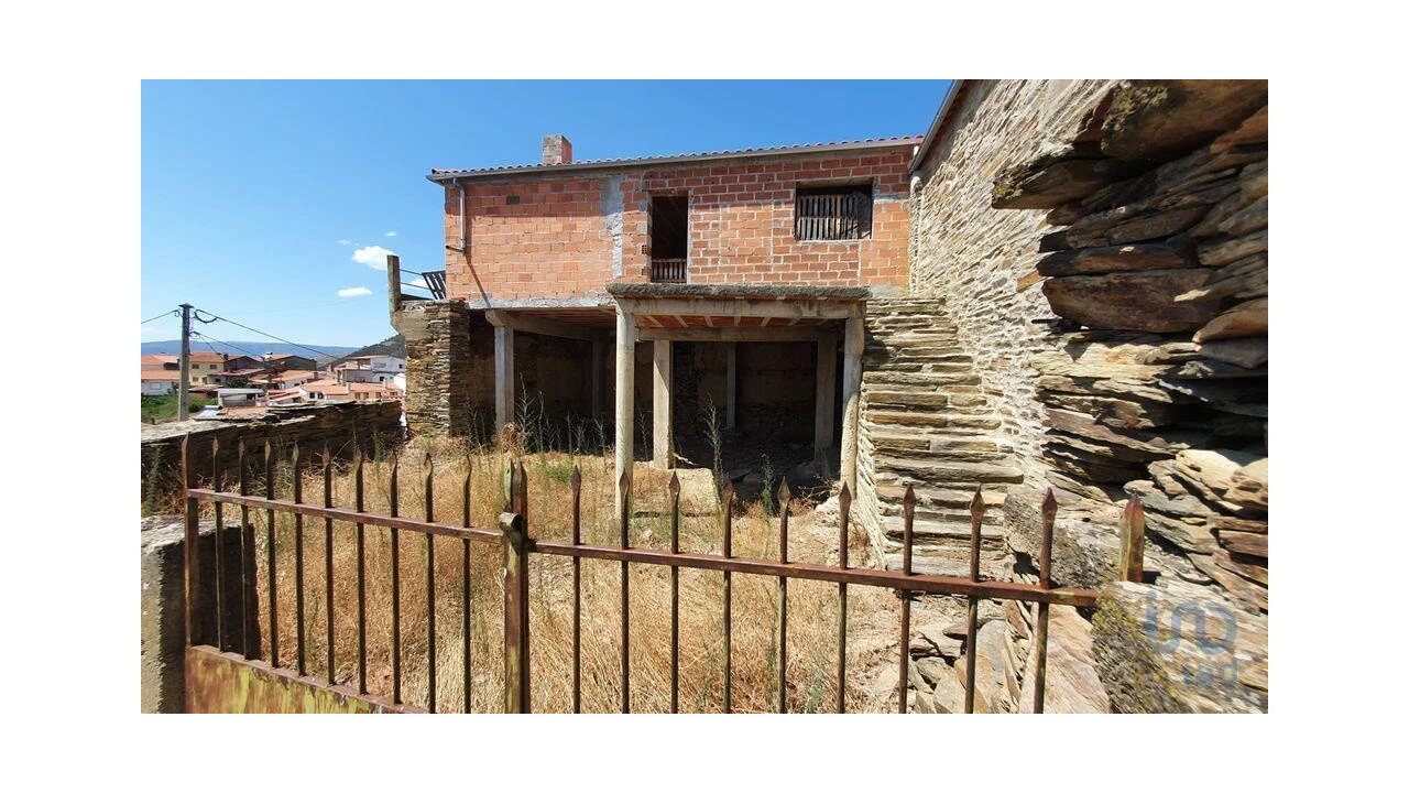 Moradia T3 para Venda em Açoreira Foto 15