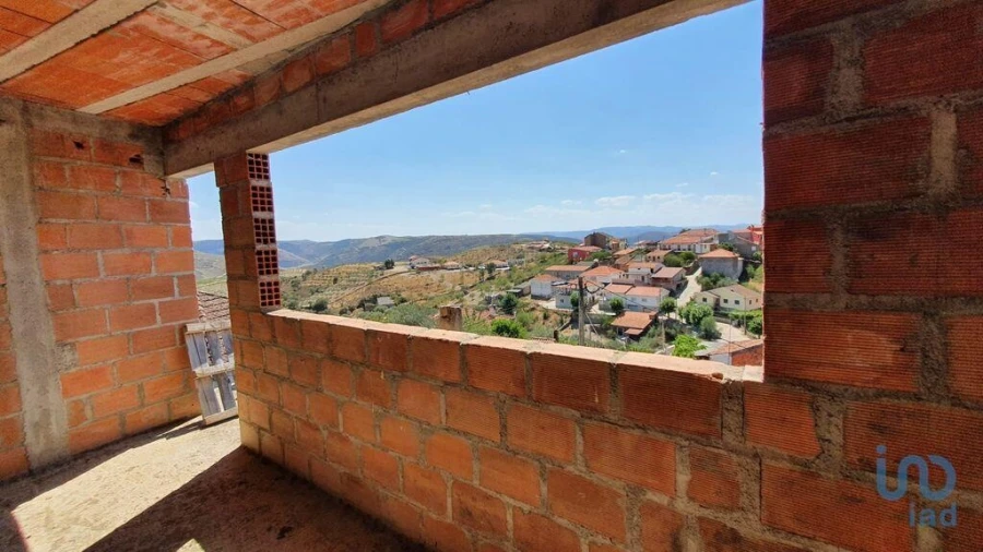 Moradia T3 para Venda em Açoreira Foto 5