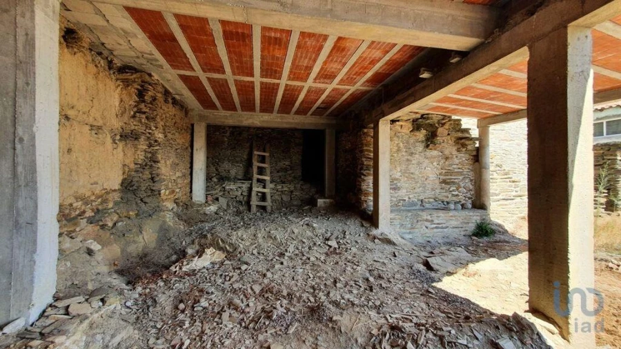 Moradia T3 para Venda em Açoreira Foto 7