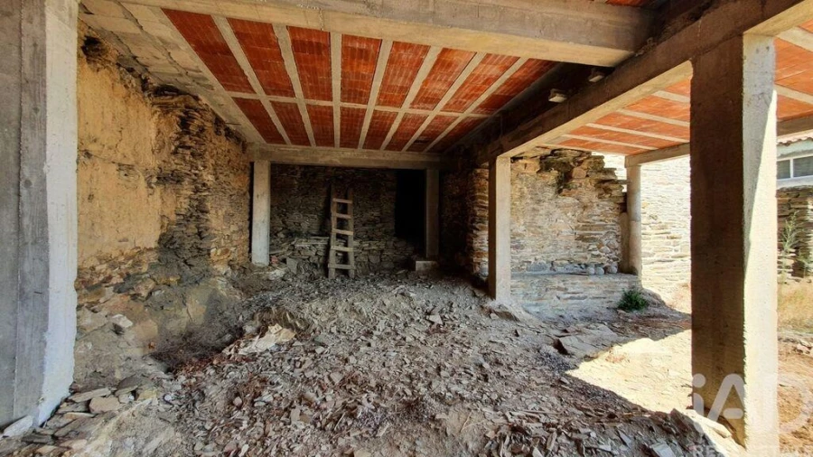 Moradia T3 para Venda em Açoreira Foto 21