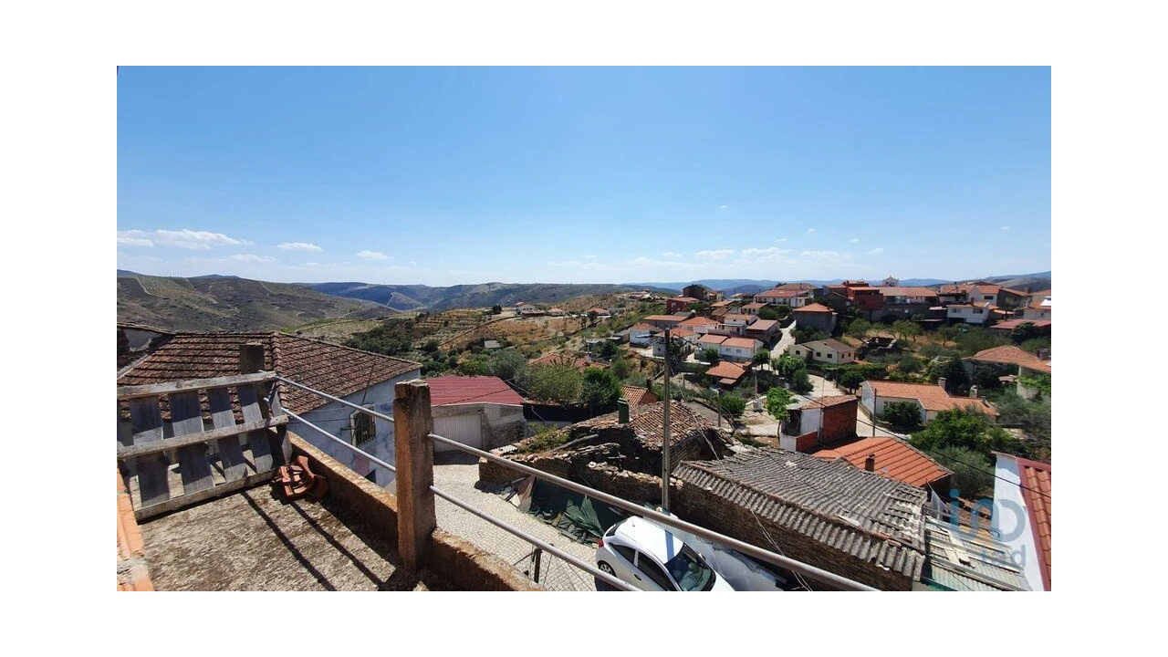 Moradia T3 para Venda em Açoreira Foto 4