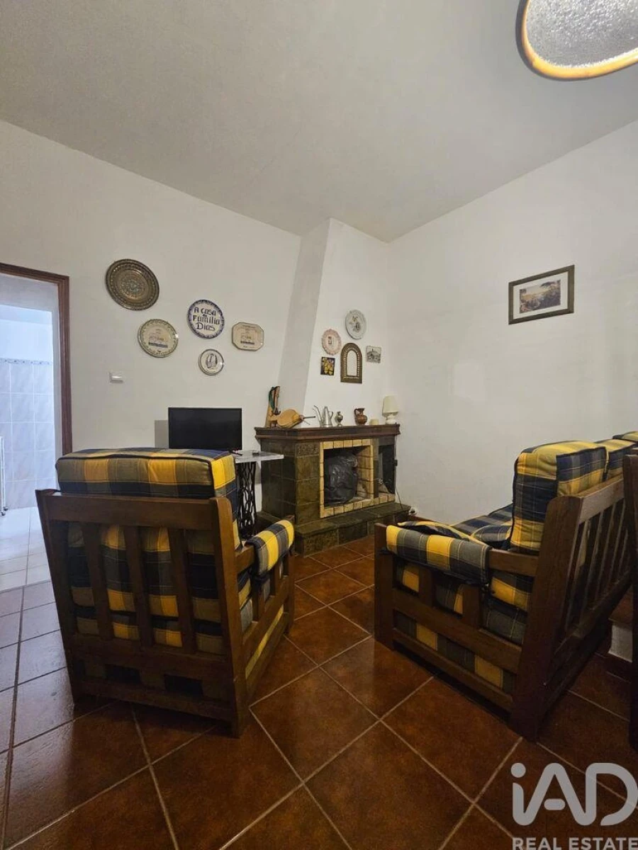 Moradia T3 para Venda em Açoreira Foto 19