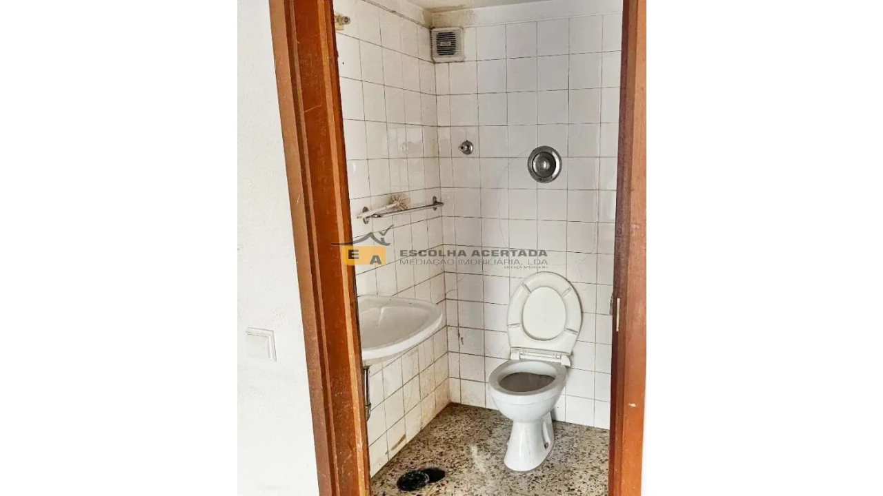 Loja para Arrendamento em Matosinhos e Leça da Palmeira Foto 19