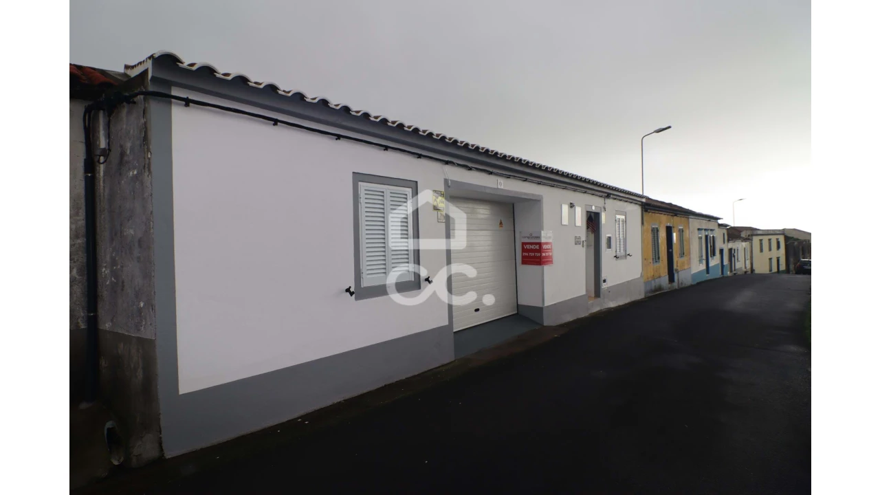 Moradia T3 para Venda em Povoação Foto 1