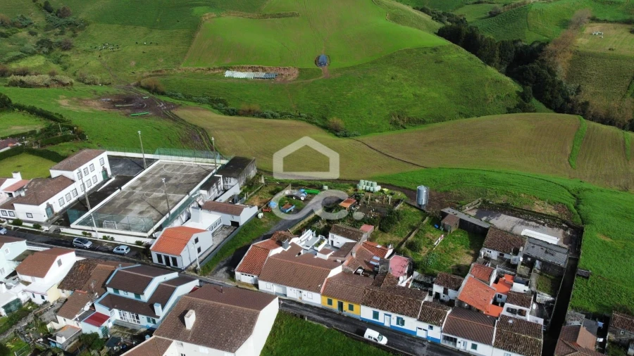 Moradia T3 para Venda em Povoação Foto 18