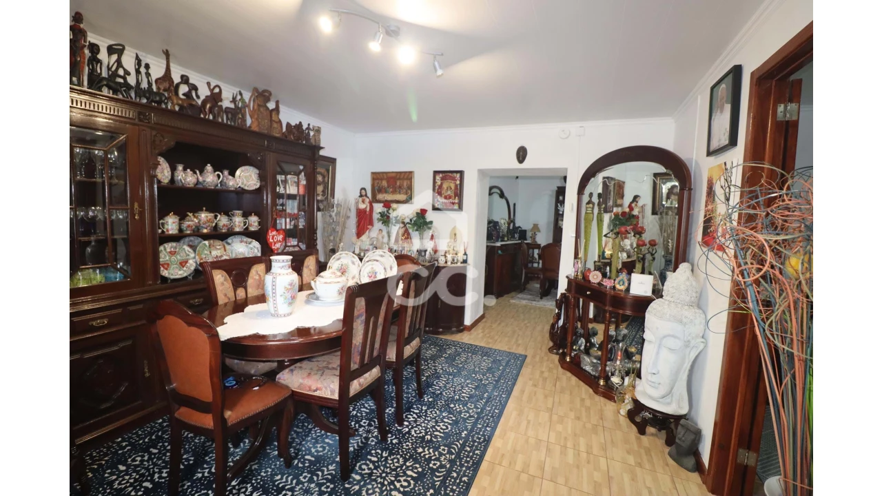 Moradia T3 para Venda em Povoação Foto 4
