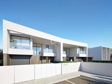 Moradia T4 para Venda em Lagos (São Sebastião e Santa Maria)