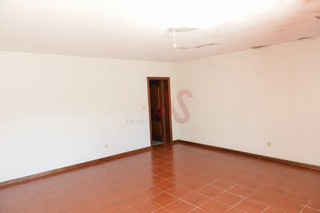 Moradia T6 para Venda em Gemieira Foto 9