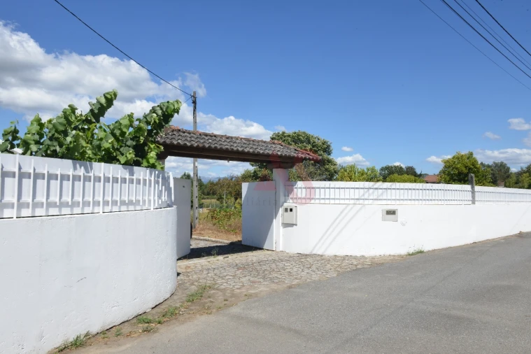 Moradia T6 para Venda em Gemieira Foto 4